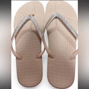 Sun & Sky pink rubber thong sandals, featuring glittery straps women’s 9-10